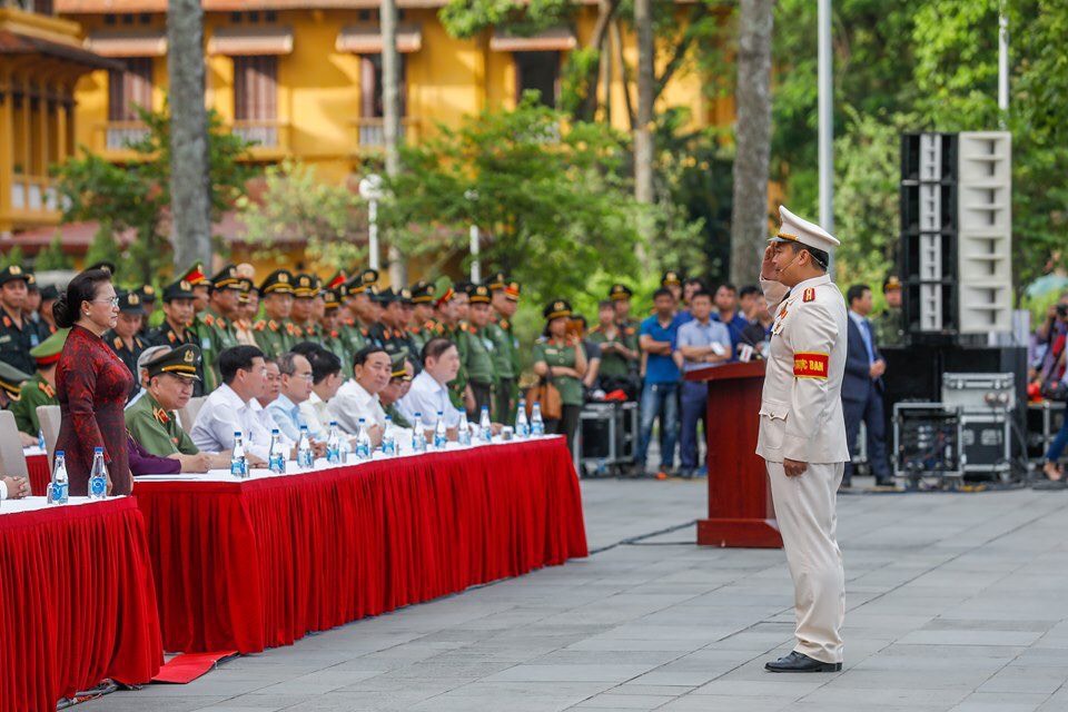 Lực lượng Cảnh sát cơ động Kỵ binh báo cáo, ra mắt lãnh đạo Đảng, Nhà nước và đại biểu Quốc hội