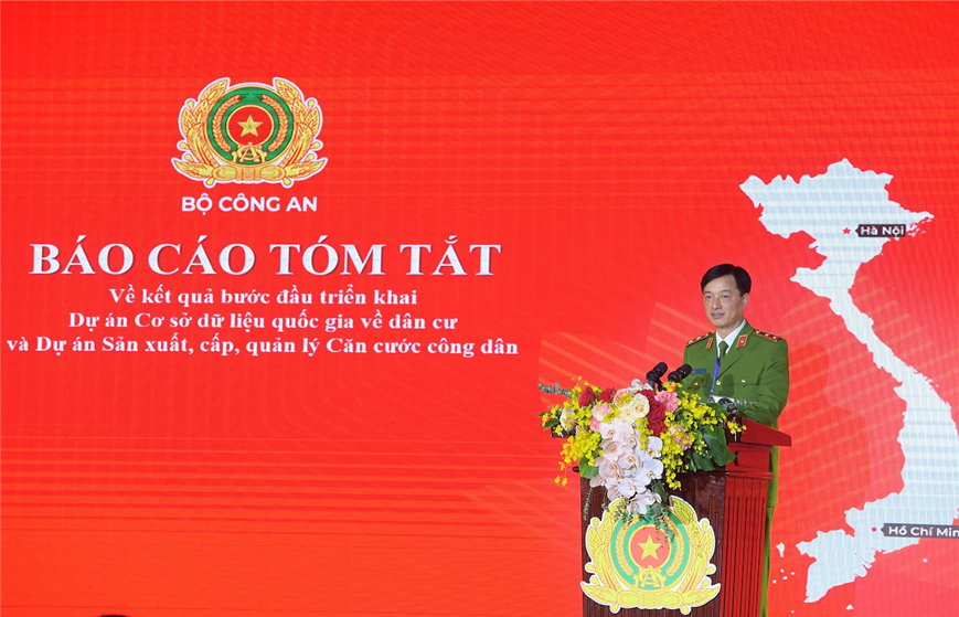 Thứ trưởng Nguyễn Duy Ngọc phát biểu tại Lễ khai trương Hệ thống Cơ sở dữ liệu quốc gia về dân cư và Hệ thống Sản xuất, cấp và quản lý căn cước công dân