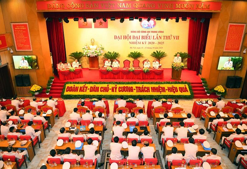 Toàn cảnh phiên trù bị.
