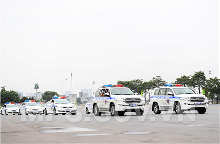 Đội hình làm nhiệm vụ dẫn đoàn của lực lượng Cảnh sát giao thông
