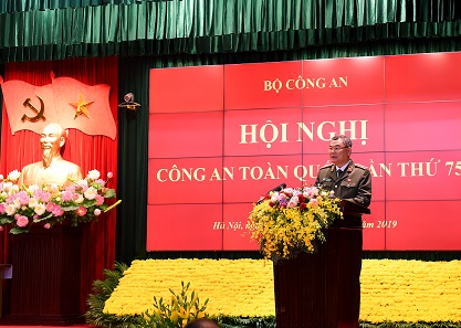 Chánh Văn phòng Tô Ân Xô phát biểu tại Hội nghị.