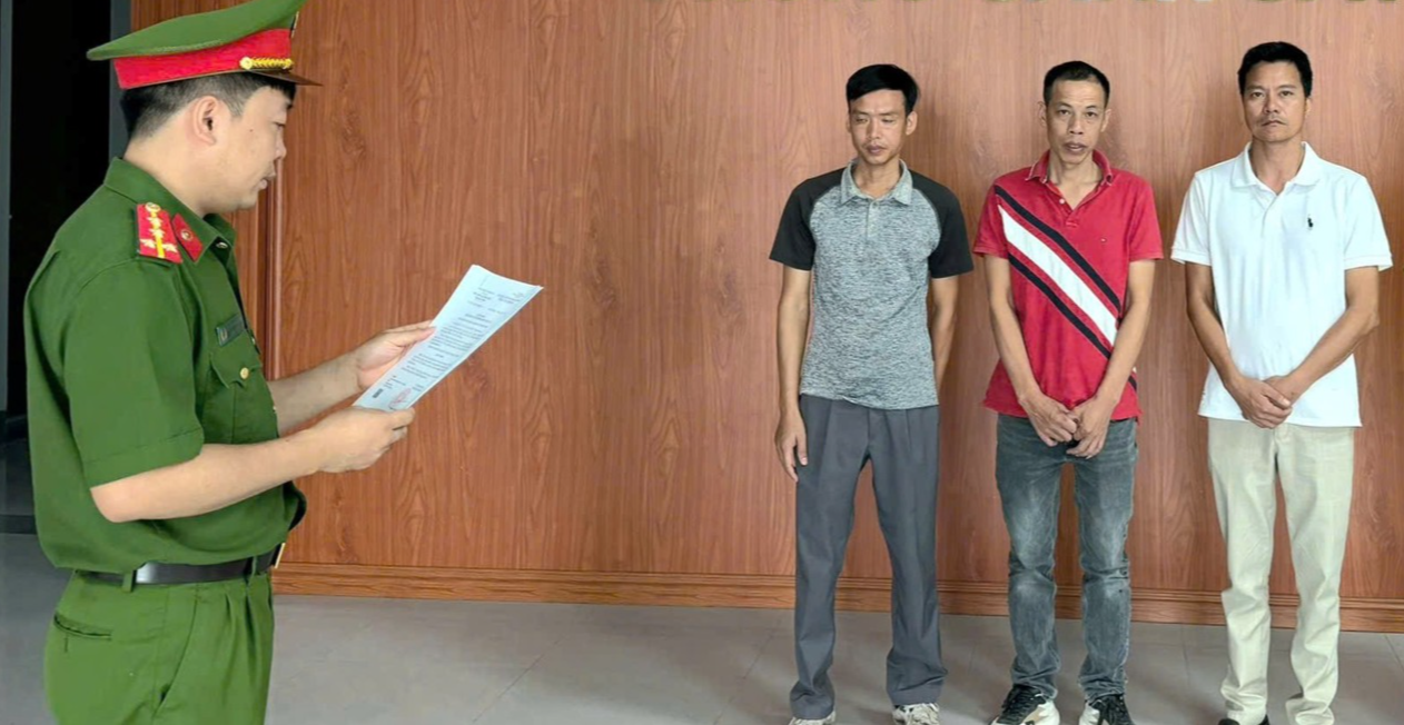 khởi tố.jpg