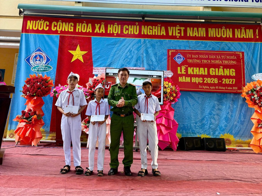 tư nghĩa.jpg