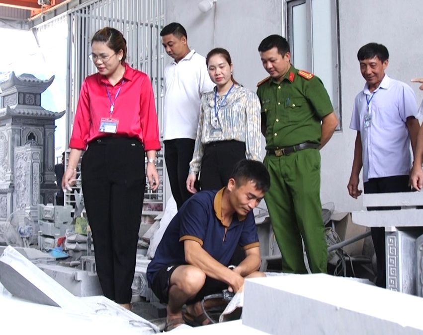 Ninh Bình: Lực lượng Công an phối hợp triển khai đồng bộ các giải pháp xử lý tình trạng ô nhiễm môi trường tại các làng nghề