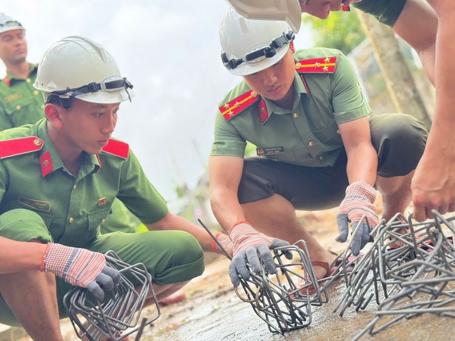 Đắk Lắk: Tăng cường 140 cán bộ chiến sĩ để đẩy nhanh tiến độ "Chiến dịch Quang Trung"