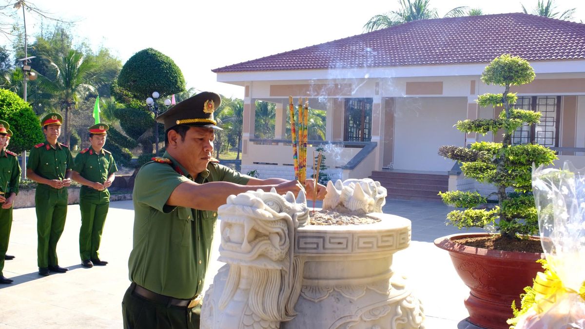 Hành trình về nguồn tại Khu di tích lịch sử Ban An ninh Trung ương Cục miền Nam