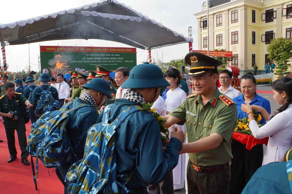 Thượng tướng Phạm Thế Tùng, Thứ trưởng Bộ Công an dự Lễ giao nhận quân tại tỉnh Tây Ninh