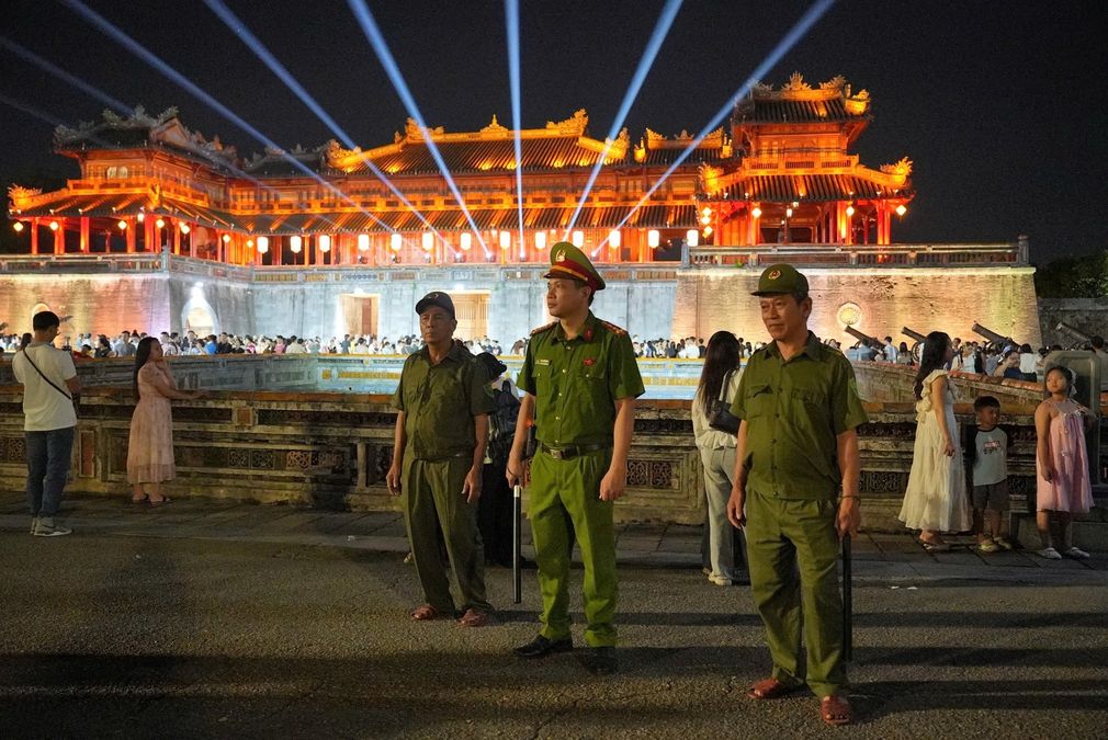 Giữ bình yên mùa lễ hội, đảm bảo an toàn cho du khách đến Huế