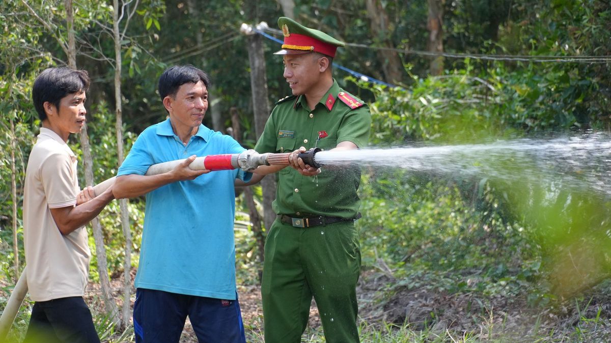 Chủ động phòng ngừa cháy rừng trong cao điểm mùa hanh khô tại Đồng Tháp