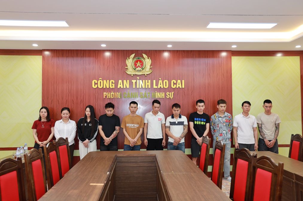 Khởi tố 11 đối tượng có hành vi lừa đảo chiếm đoạt tài sản qua hình thức livestream “đổ thạch” trên mạng xã hội Youtube