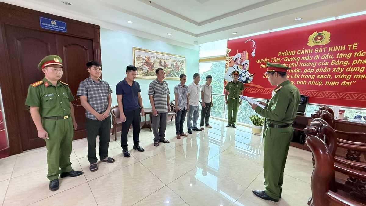 Đắk Lắk: Khởi tố 9 cán bộ bảo vệ rừng và 1 chủ doanh nghiệp đưa, nhận hối lộ