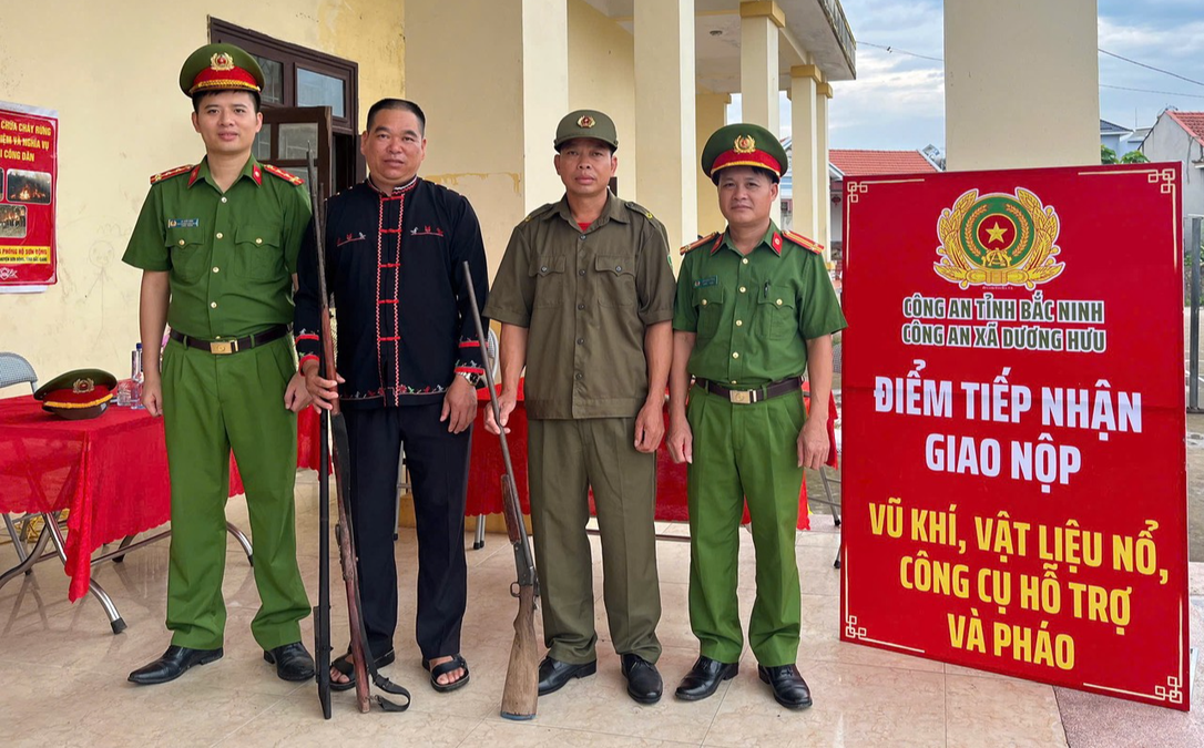 Nhân rộng mô hình “Khéo hướng dẫn, tuyên truyền, vận động Nhân dân thu hồi vũ khí, vật liệu nổ, công cụ hỗ trợ và pháo”