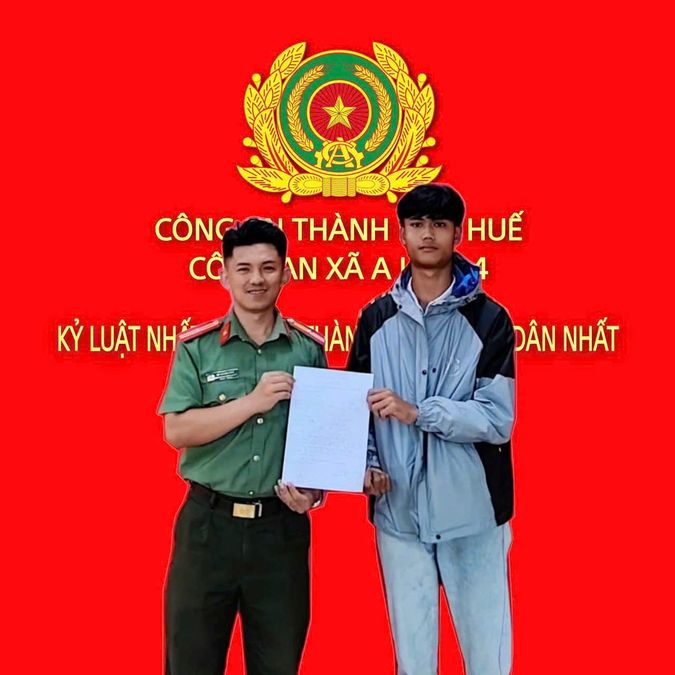 Những lá đơn tình nguyện tham gia nghĩa vụ Công an nhân dân tại thành phố Huế
