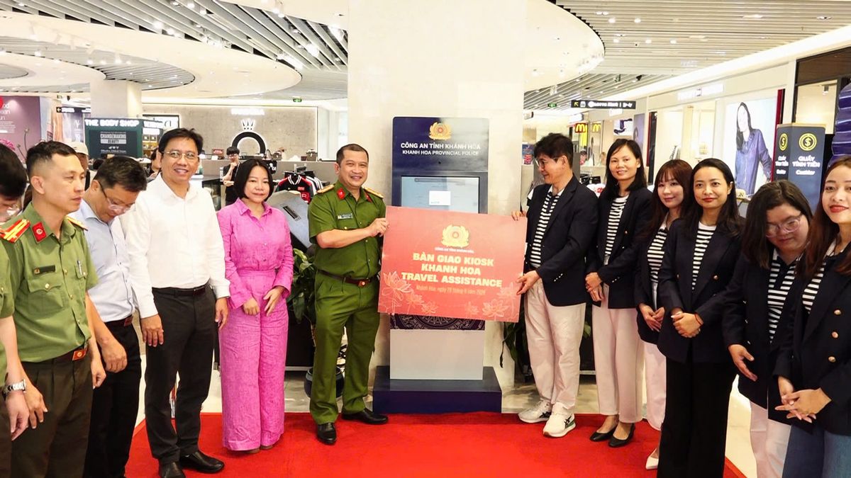 Khánh Hòa: Triển khai thí điểm Kiosk hỗ trợ pháp lý và an toàn cho khách du lịch quốc tế tại Trung tâm thương mại