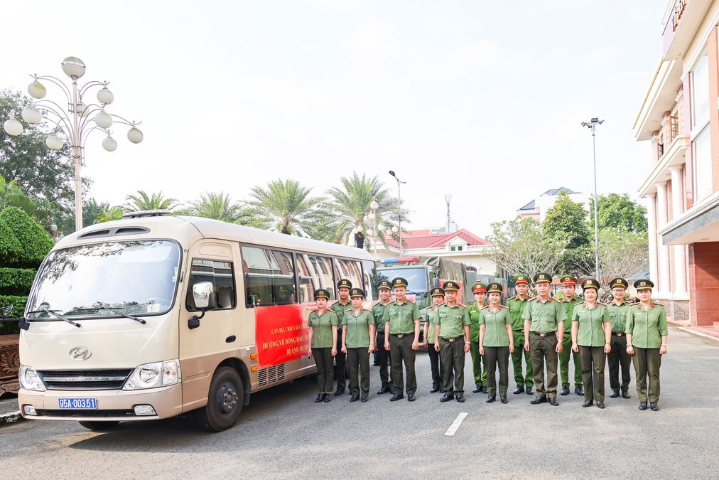 Công an thành phố Cần Thơ xuất quân hỗ trợ đồng bào miền Trung, Tây Nguyên sau mưa lũ