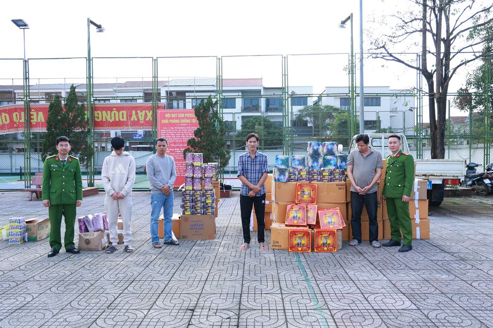 Công an tỉnh Hà Tĩnh triệt phá đường dây sản xuất, buôn bán, vận chuyển pháo nổ quy mô đặc biệt lớn, liên tỉnh