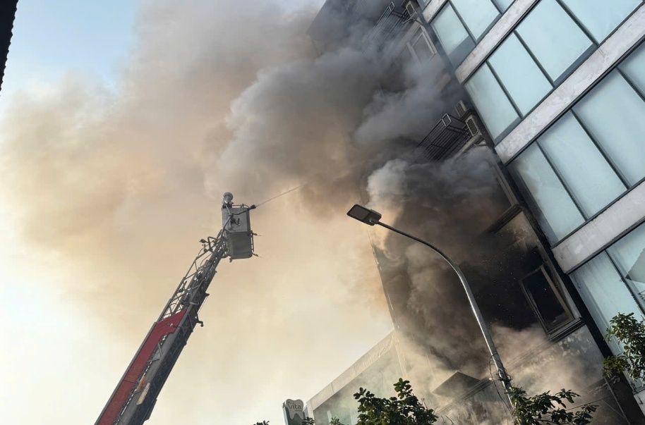 Khẩn trương điều tra, làm rõ nguyên nhân vụ cháy tại phường Hà Đông, TP Hà Nội