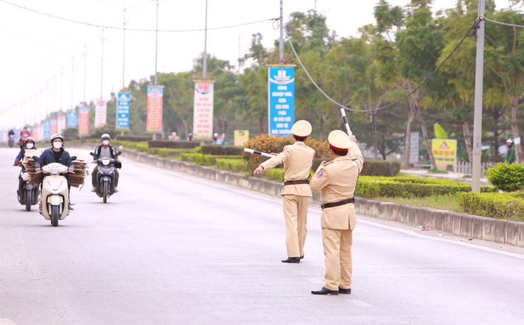Công an Thanh Hóa tăng cường bảo đảm trật tự, an toàn giao thông trong thời gian diễn ra Đại hội Đảng XIV