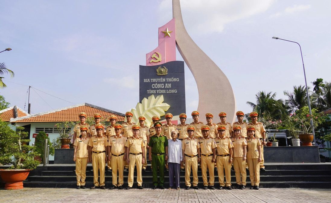 Công an tỉnh Vĩnh Long tổ chức các hoạt động chào mừng Kỷ niệm 80 năm Ngày truyền thống lực lượng Cảnh sát giao thông