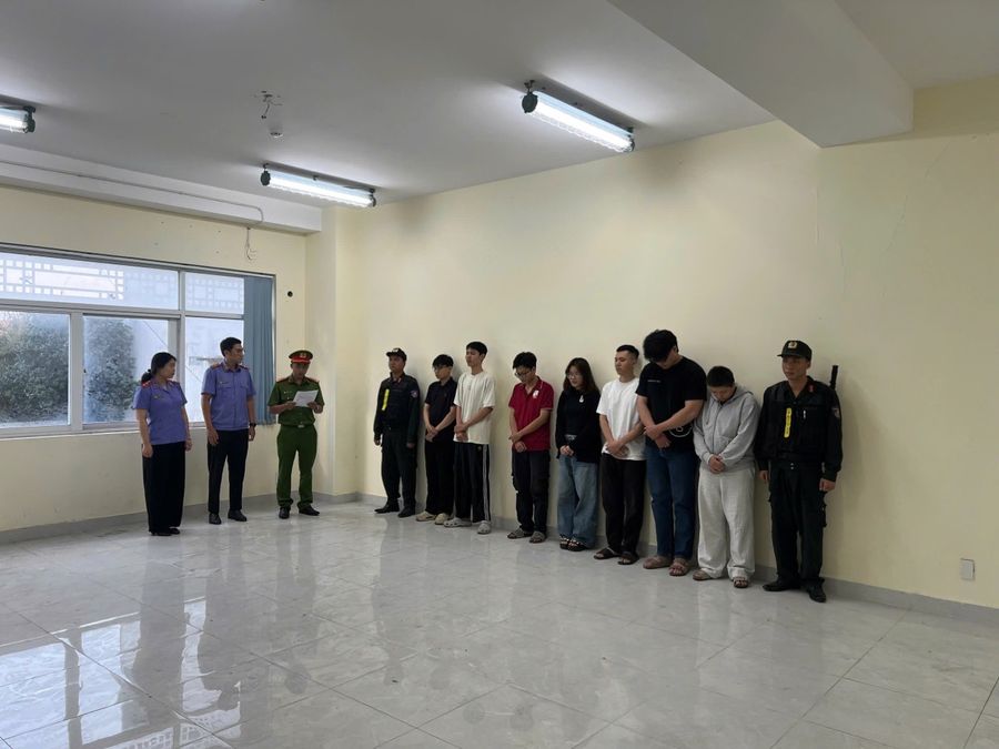 Triệt phá đường dây buôn bán thuốc lá điện tử quy mô lớn, doanh thu hàng tỷ đồng