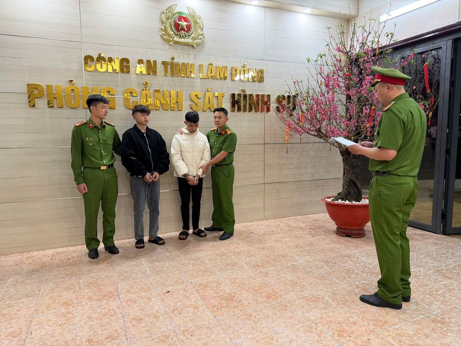 Công an tỉnh Lâm Đồng truy xét nhanh, bắt giữ 02 đối tượng cướp giật tài sản trong đêm giao thừa