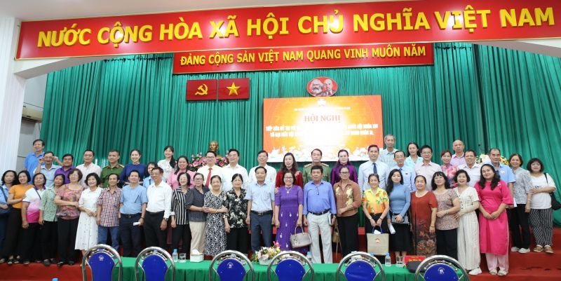 Thứ trưởng Lê Quốc Hùng tiếp xúc cử tri tại phường Bình Thạnh và phường Gia Định, Thành phố Hồ Chí Minh