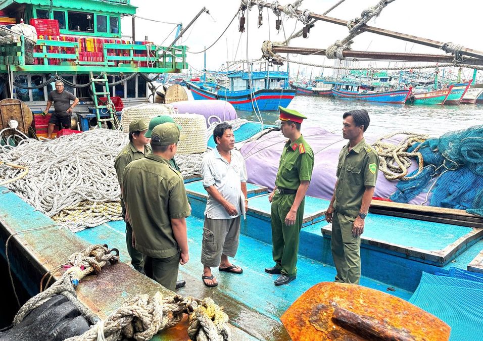 Khánh Hòa: Đẩy mạnh tuyên truyền về ngày bầu cử cho bà con ngư dân