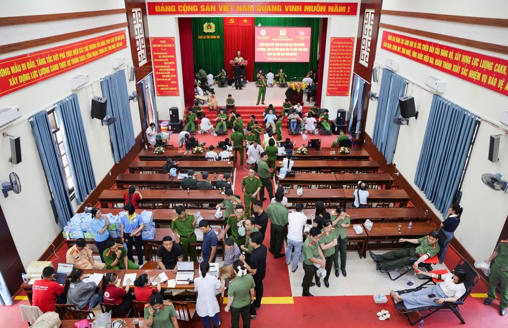 Hơn 700 cán bộ, chiến sĩ Công an Khánh Hòa tham gia hiến máu tình nguyện
