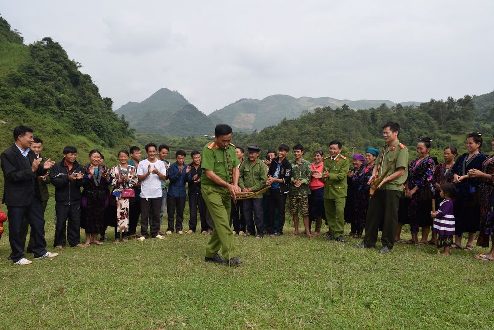 Gắn bảo tồn bản sắc văn hóa các dân tộc với nhiệm vụ bảo đảm an ninh, trật tự trên địa bàn tỉnh Điện Biên