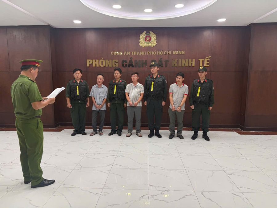 Khởi tố, bắt tạm giam nhóm đối tượng sản xuất, buôn bán thuốc giả quy mô lớn tại Thành phố Hồ Chí Minh