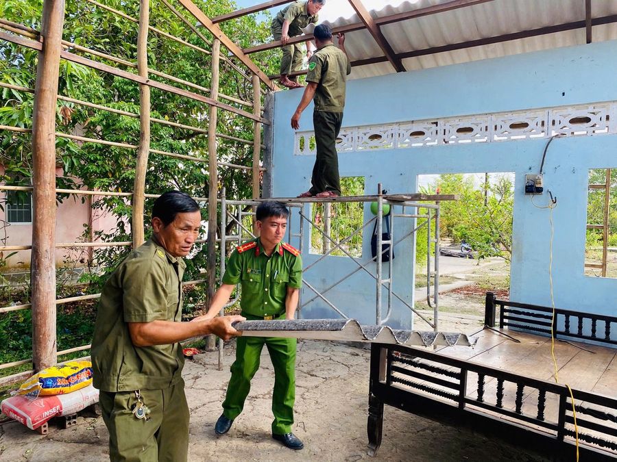 Cà Mau: Vượt nắng, thắng mưa đẩy nhanh tiến độ thi công, xây dựng nhà tình nghĩa