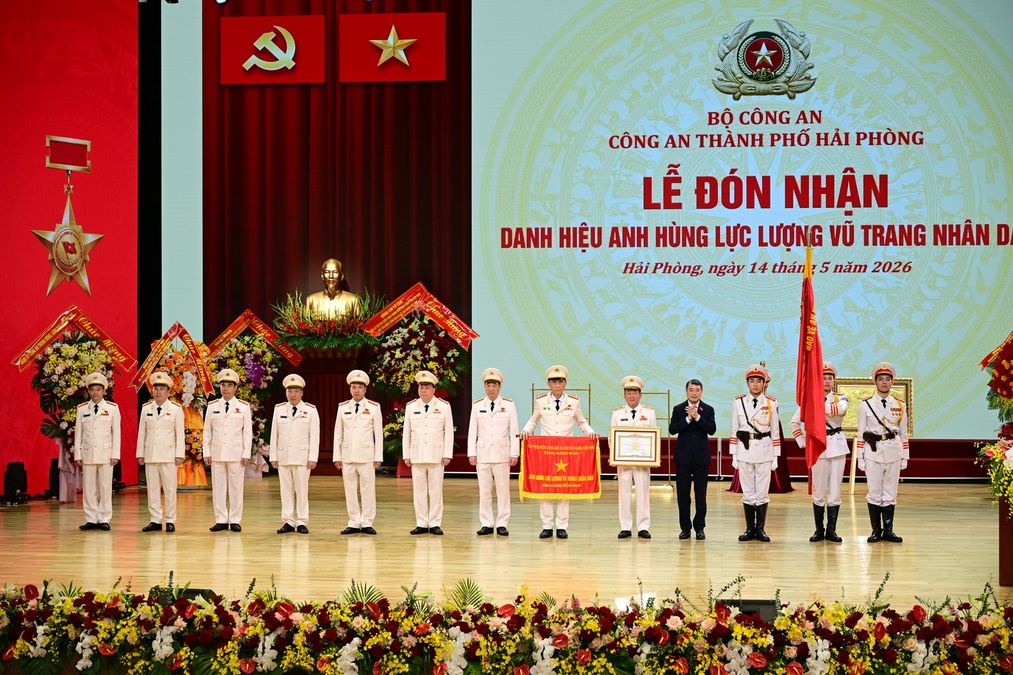 Công an thành phố Hải Phòng đón nhận danh hiệu Anh hùng lực lượng vũ trang nhân dân