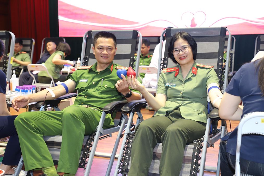Hơn 700 cán bộ, chiến sĩ Công an Bắc Ninh tham gia hiến máu tình nguyện