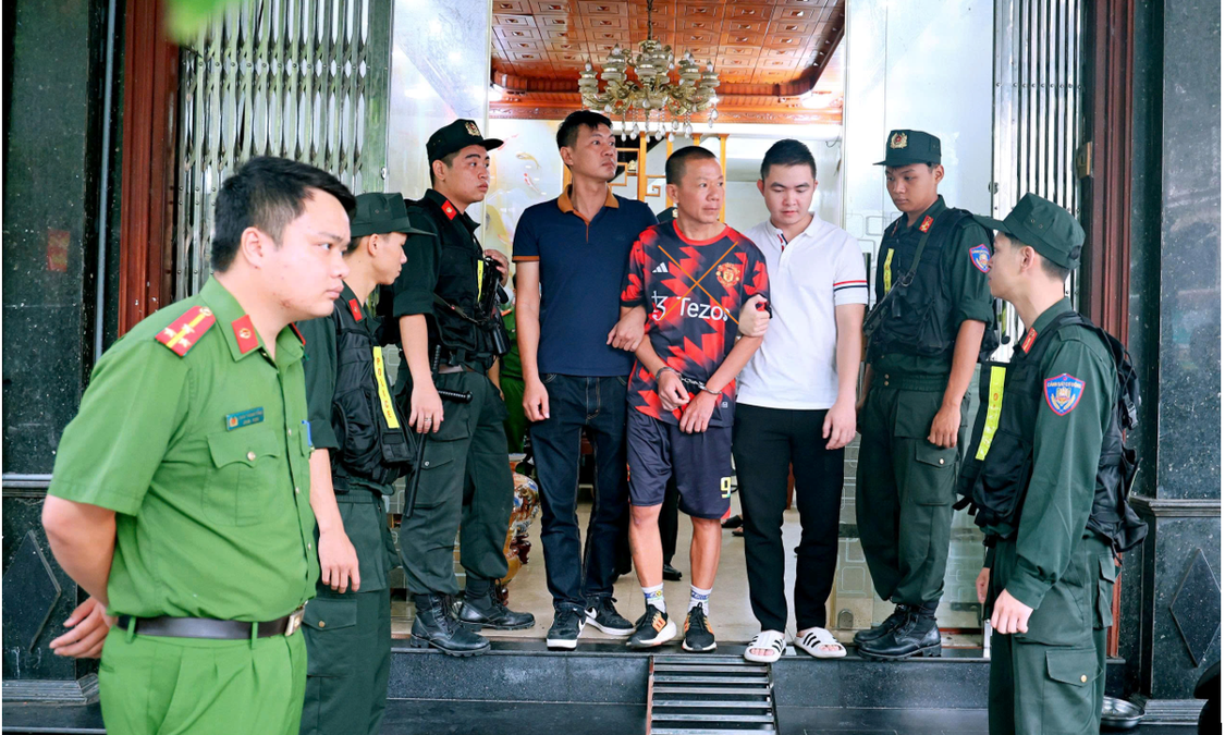 Bắt giữ đối tượng côn đồ cộm cán trong đường dây cá độ bóng đá 1.200 tỷ đồng owr Ninh Bình