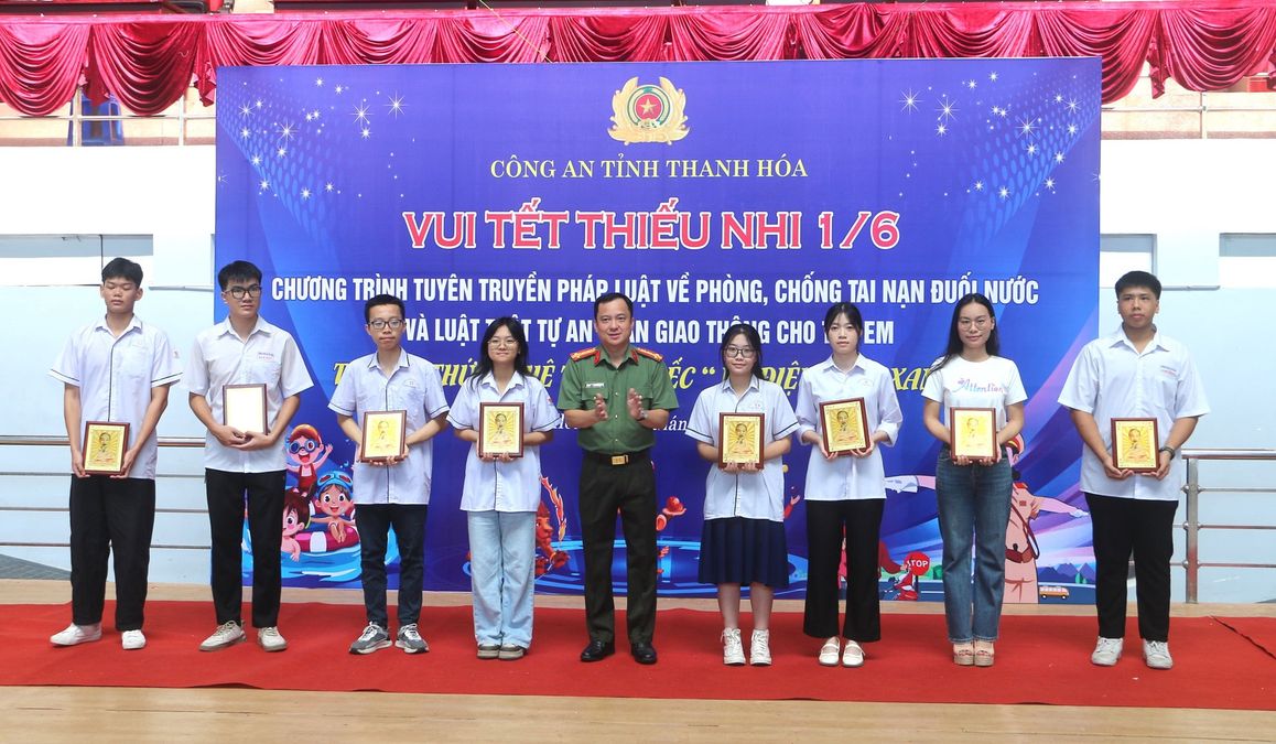 Lan tỏa yêu thương chương trình “Vui Tết thiếu nhi 1/6” của Công an Thanh Hóa