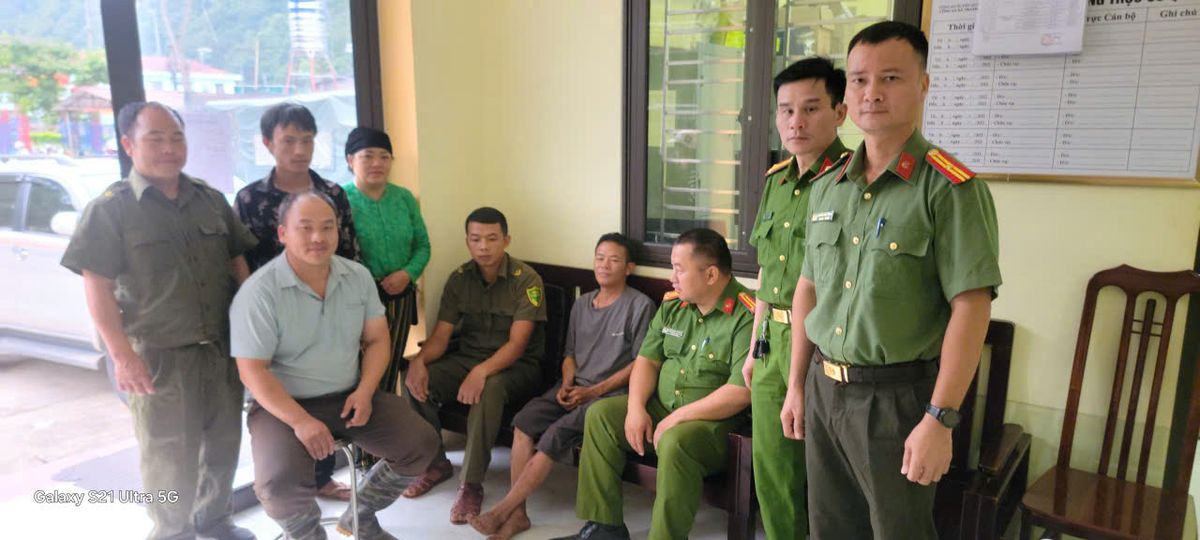 Tuyên Quang: Công an xã Nghĩa Thuận hỗ trợ tìm kiếm người thân mất tích trong rừng
