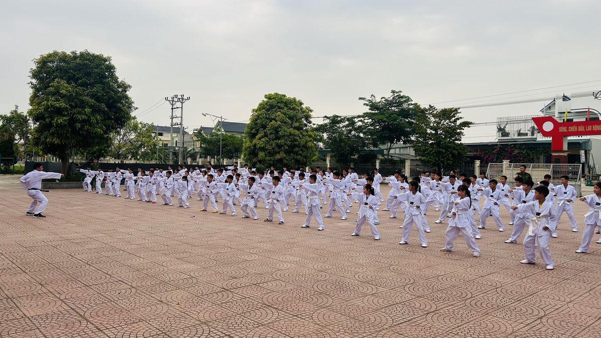 Thanh Hoá: Lớp võ miễn phí đồng hành cùng tuổi trẻ An Nông