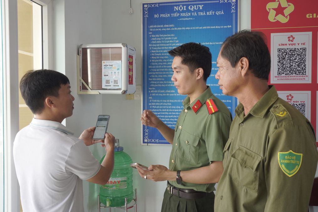 Công an tỉnh Cà Mau lắng nghe ý kiến Nhân dân từ đời thực đến không gian mạng