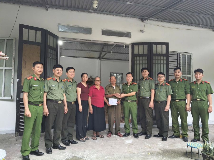 Công an tỉnh Phú Thọ tri ân người có công bằng những việc làm thiết thực