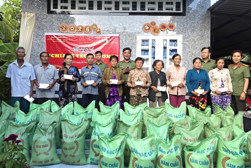 Lực lượng An ninh Công an Cà Mau lan tỏa nhiều công trình, phần việc ý nghĩa mừng Ngảy truyền thống