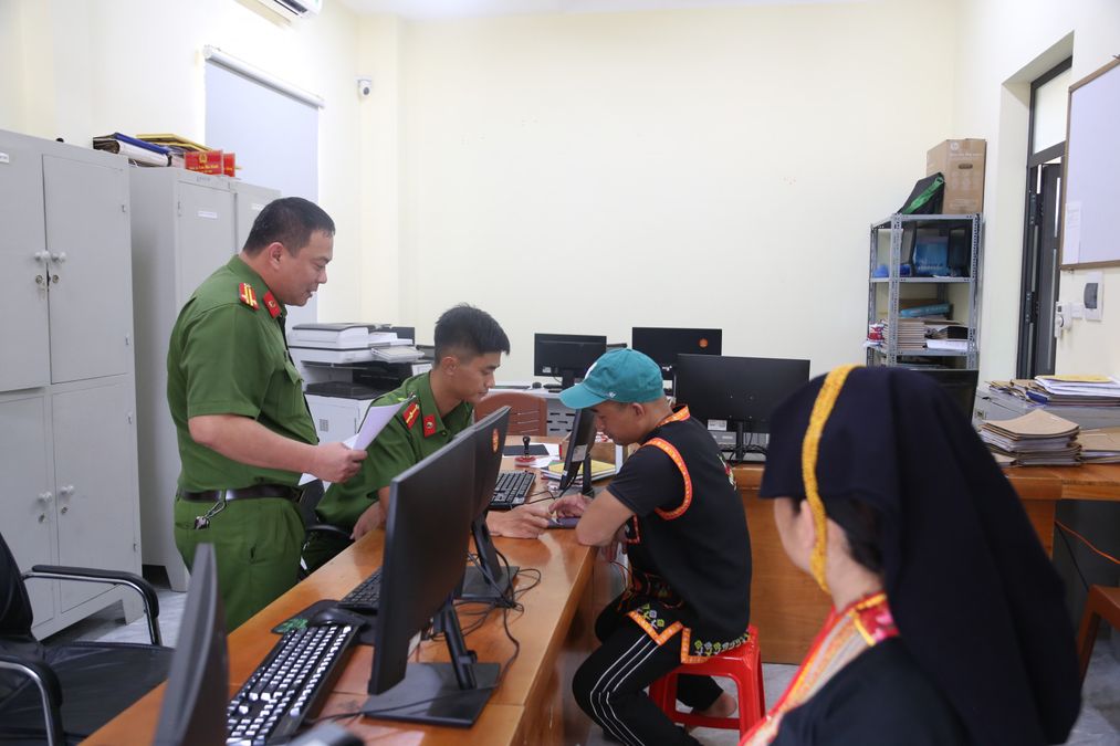 Chuyển đổi số, nâng cao chất lượng giải quyết thủ tục hành chính phục vụ Nhân dân