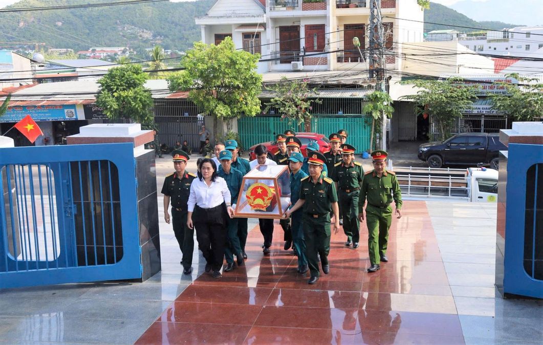 Công an các xã, phường ở Khánh Hòa tích cực tham gia chiến dịch 500 ngày đêm tìm kiếm, quy tập và xác định danh tính hài cốt liệt sĩ