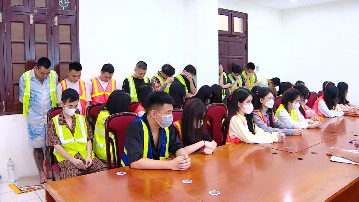 Triệt phá đường dây mua bán, san chiết tinh dầu ma tuý núp bóng thuốc lá điện tử