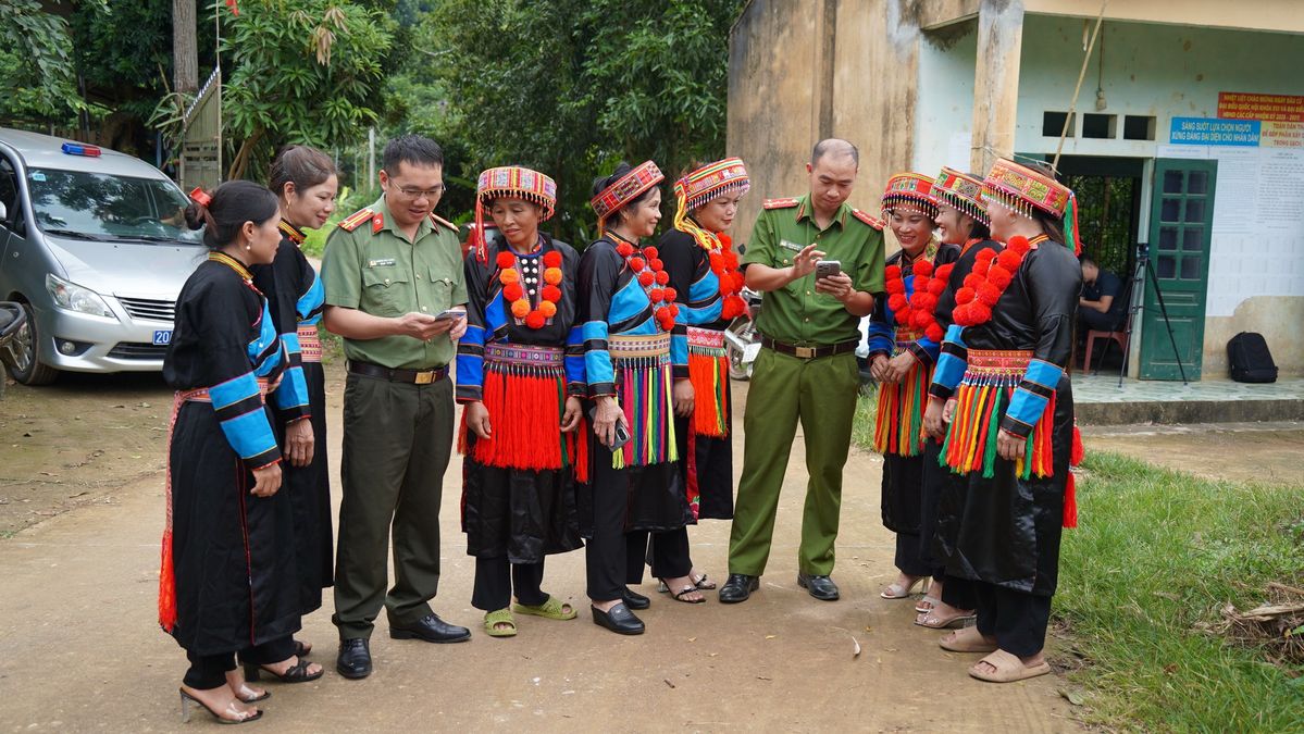 Khéo dân vận, vững lòng dân