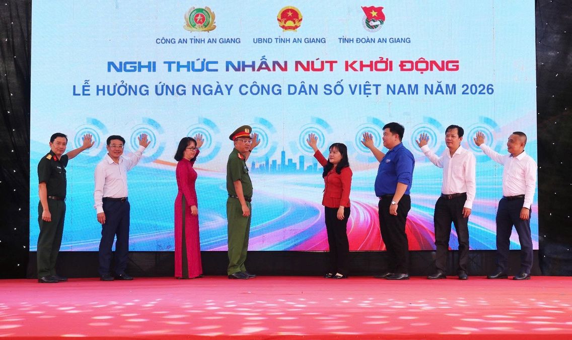 Công an tỉnh An Giang phát động hưởng ứng Ngày Công dân số Việt Nam