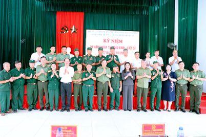 Thứ trưởng Lê Văn Tuyến thăm, tặng quà Cơ sở Điều dưỡng thương binh Nho Quan thuộc Trung tâm Điều dưỡng người có công tỉnh Ninh Bình