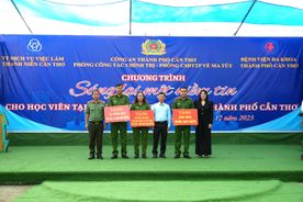 Công an thành phố Cần Thơ phối hợp tổ chức Chương trình “Sáng lại một niềm tin” cho học viên cai nghiện