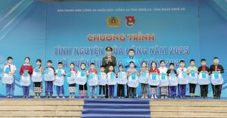 Khởi động "Chương trình 'Tình nguyện mùa Đông năm 2025 - Xuân tình nguyện năm 2026" tại Nghệ An