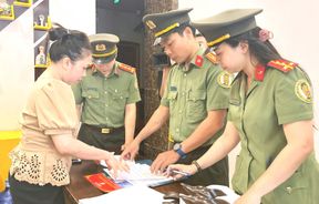 Công an Khánh Hòa phát hiện, bắt giữ nhiều đối tượng người nước ngoài  bị “truy nã đỏ”