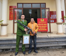 Lạng Sơn: Công an xã lan toả mô hình “Đổi vũ khí, vật liệu nổ, công cụ hỗ trợ lấy quà tặng và thư khen”